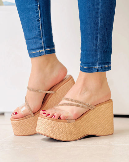 PLATAFORMA YUTE CON TIRA TRANSPARENTE CAMEL