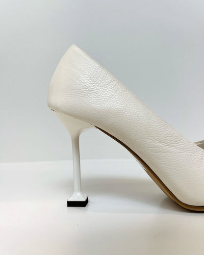 TACON STILETO EN CUERO NATURAL TALCO