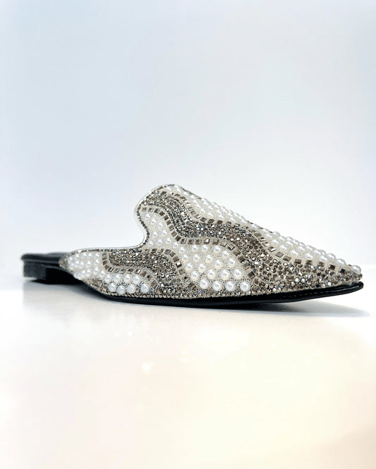 MULE NEGRO BRILLANTE CON PERLAS