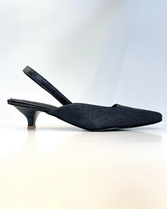 TACON SLINGBACK EN SEDA NEGRO