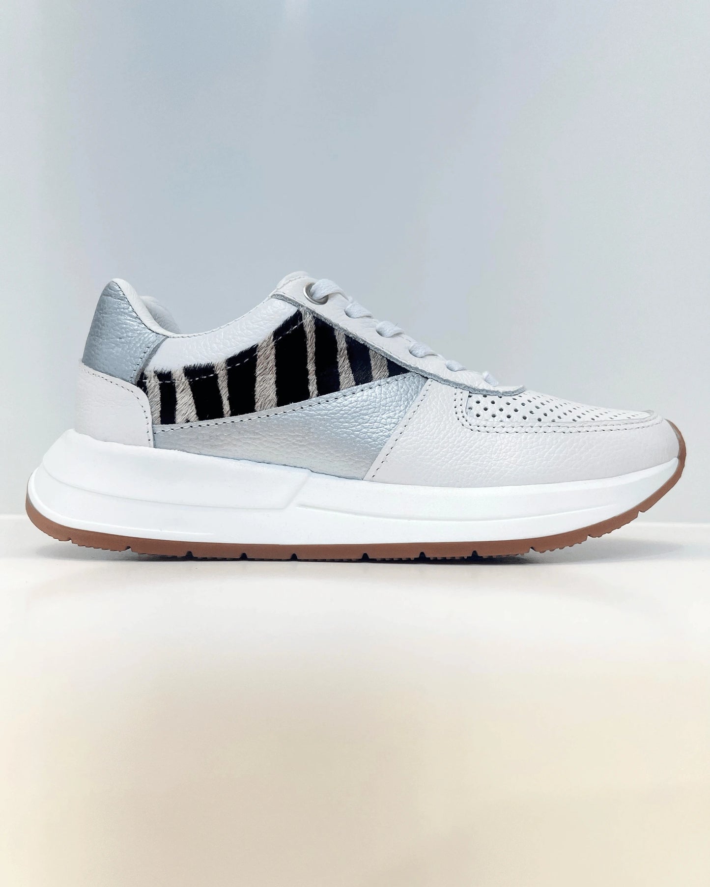 TENIS URBAN CHIC ANIMAL PRINT PLATA