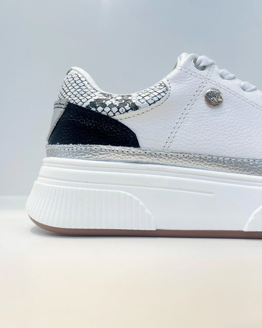 TENIS BLANCO GLAM CON DETALLE PLATEADO