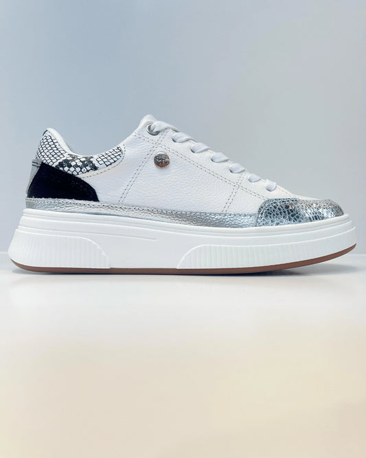 TENIS BLANCO GLAM CON DETALLE PLATEADO