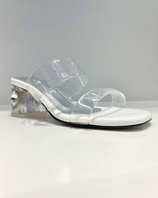 SANDALIA DE TACON  MEDIO CON PIEDRA BEIGE
